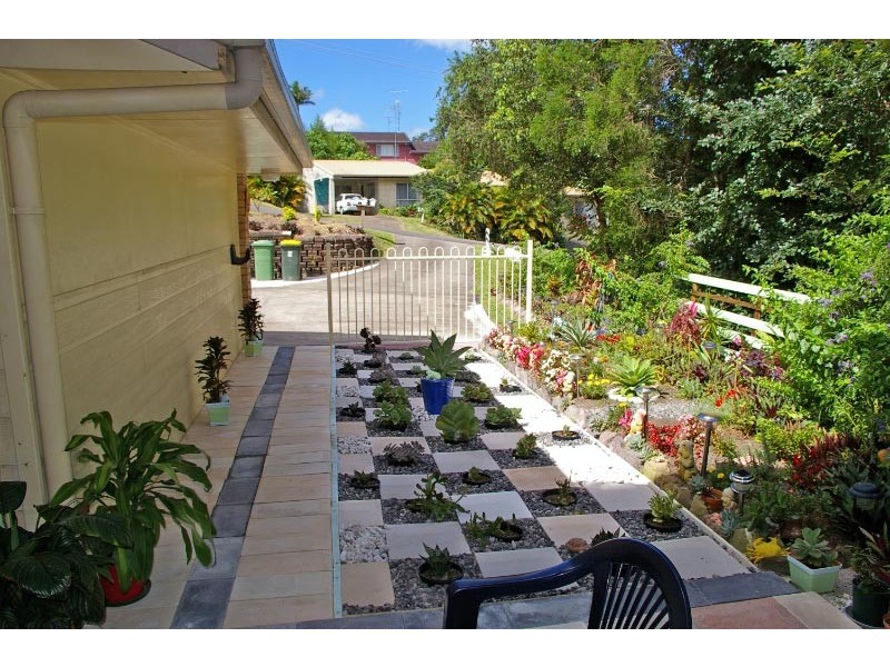 1/16 Sapphire Drive, Nambour QLD 4560