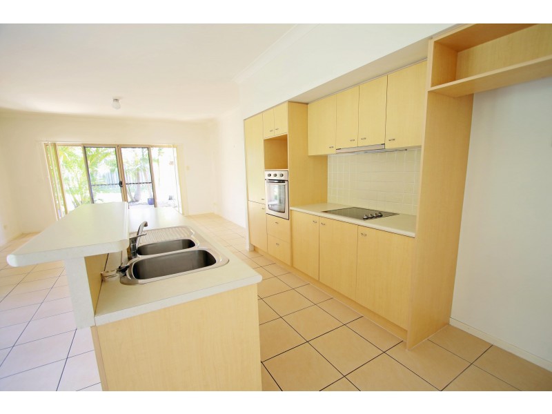 15 Parry Place, North Lakes QLD 4509