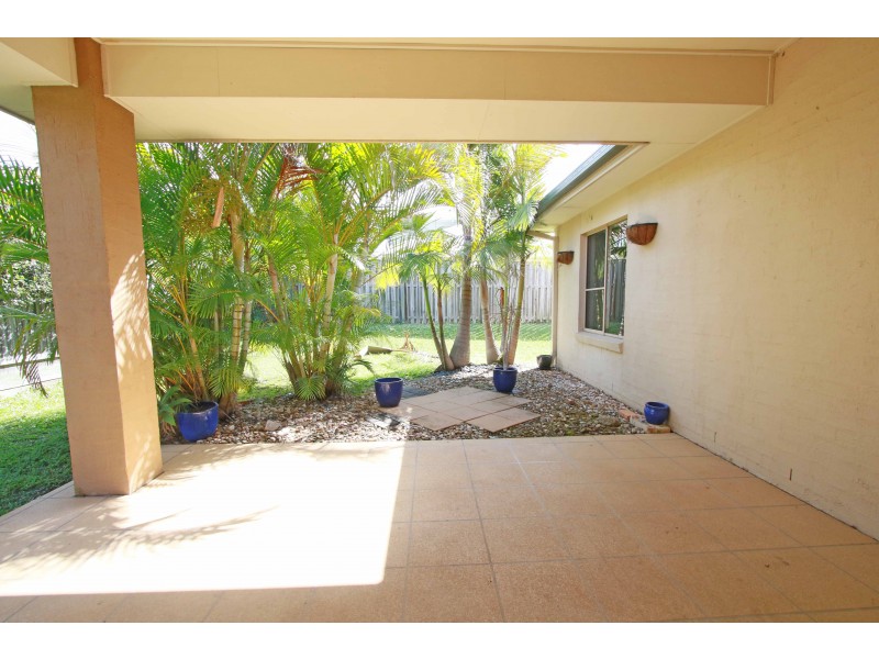 15 Parry Place, North Lakes QLD 4509