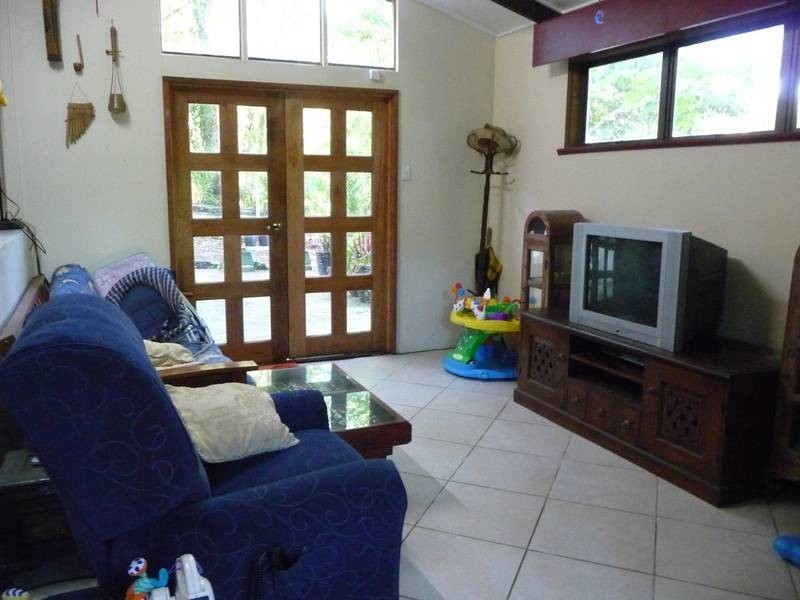 4 Girraween Dve, Nambour QLD 4560