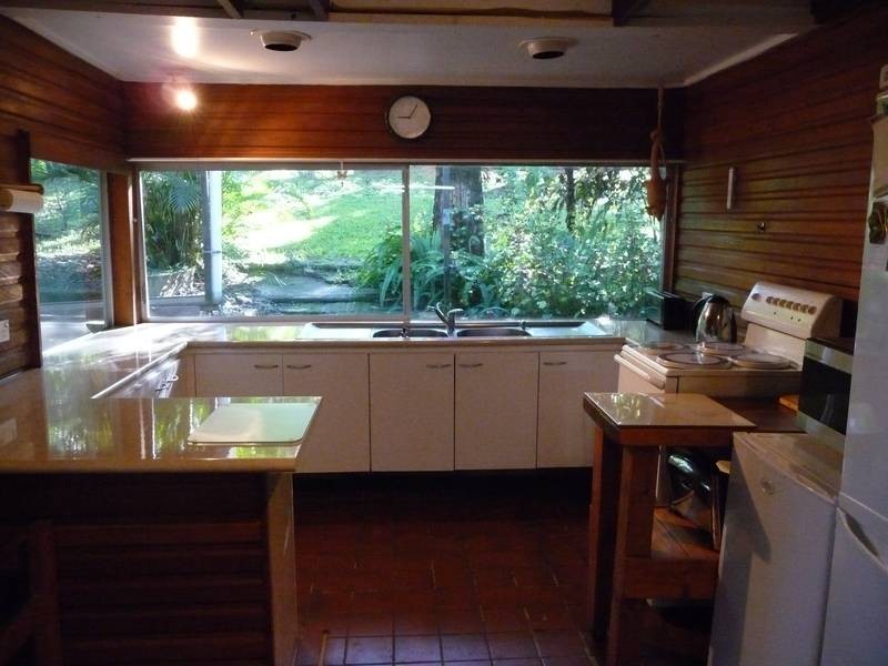 4 Girraween Dve, Nambour QLD 4560