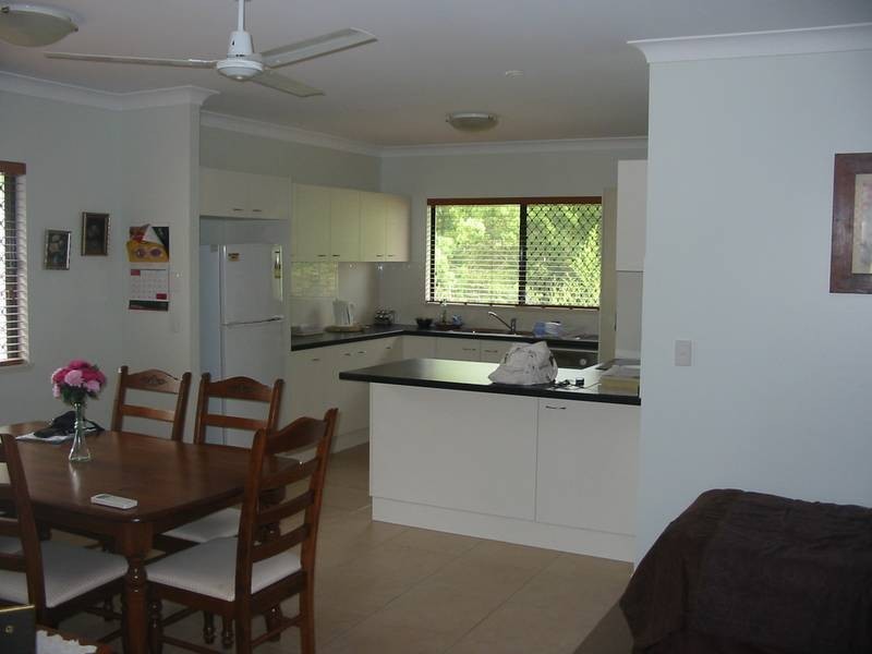 2/9a Deslynn Lane (crn Washington St), Nambour QLD 4560