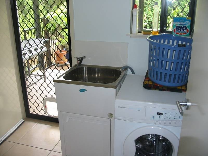 2/9a Deslynn Lane (crn Washington St), Nambour QLD 4560