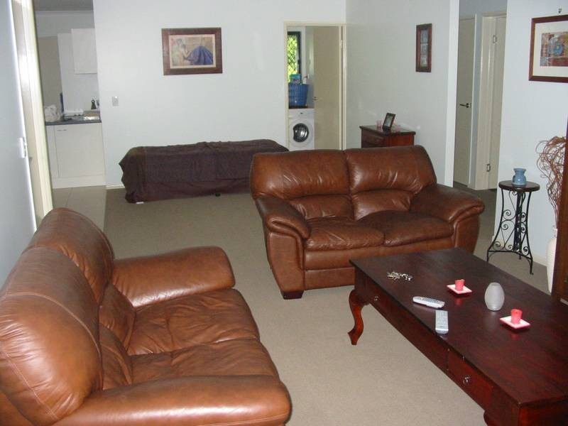 2/9a Deslynn Lane (crn Washington St), Nambour QLD 4560