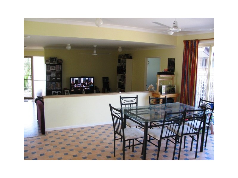 21 Robertson Drive, Burnside QLD 4560