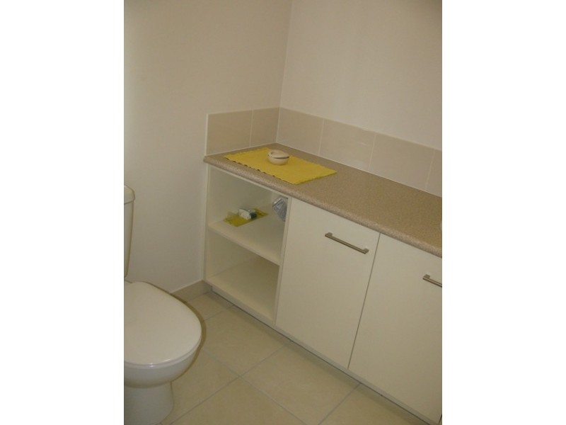 5a Daniel Street, Nambour QLD 4560