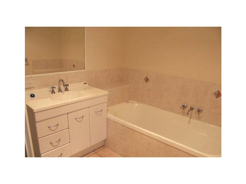 2/25 Huntingdale Street, Nambour QLD 4560