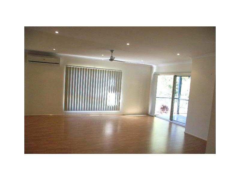 2/25 Huntingdale Street, Nambour QLD 4560