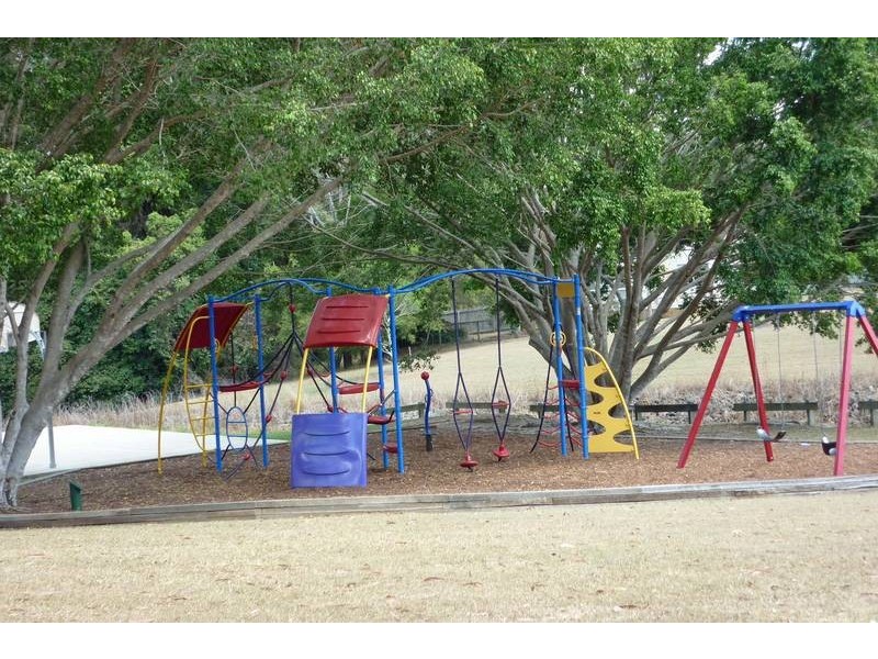 2/25 Huntingdale Street, Nambour QLD 4560