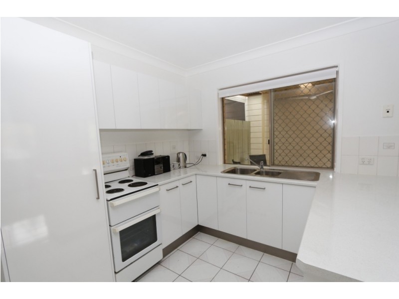 1/16 Sapphire Drive, Nambour QLD 4560