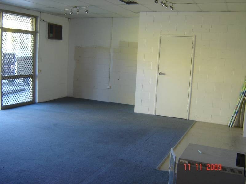 2/43 Coronation Ave, Nambour QLD 4560