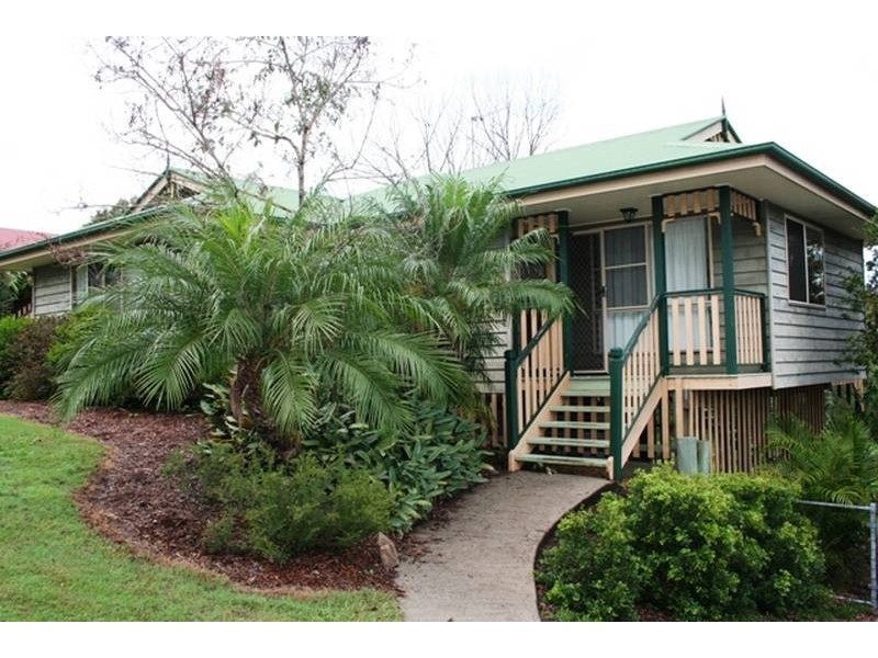 10 Kooralbyn Ct, Nambour QLD 4560