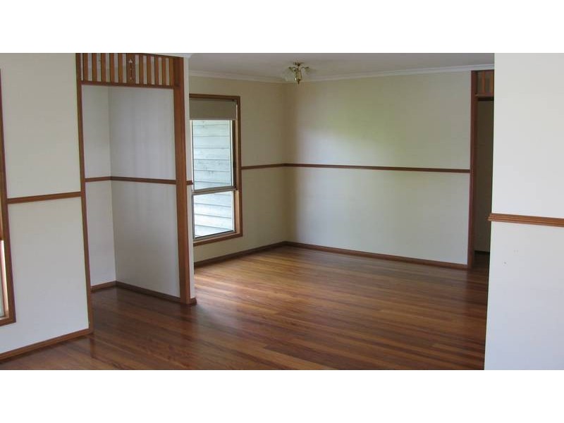 10 Kooralbyn Ct, Nambour QLD 4560