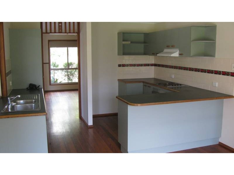10 Kooralbyn Ct, Nambour QLD 4560