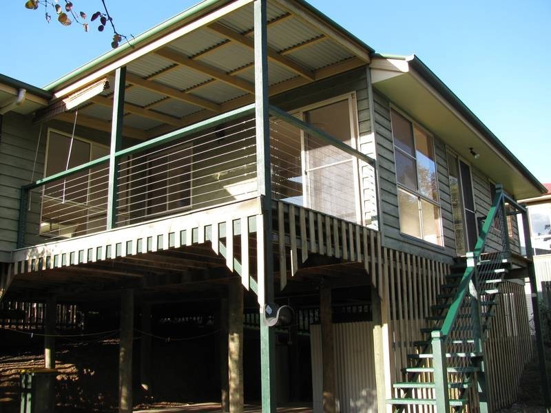 10 Kooralbyn Ct, Nambour QLD 4560