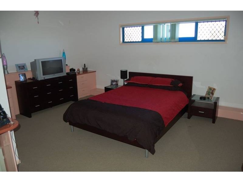 2/66 Jessica Blvd, Minyama QLD 4575