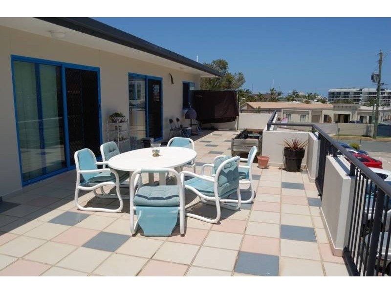 2/66 Jessica Blvd, Minyama QLD 4575