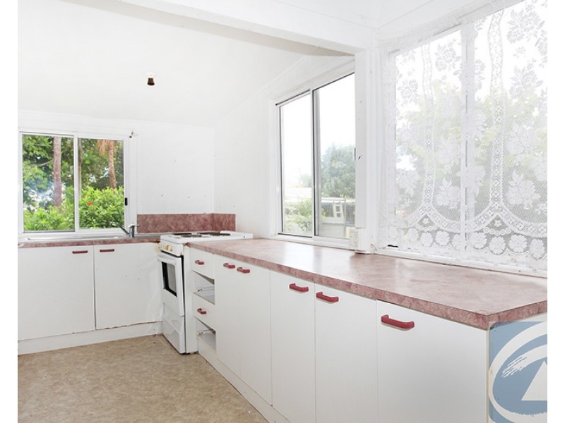 10 Laurel Street, Nambour QLD 4560