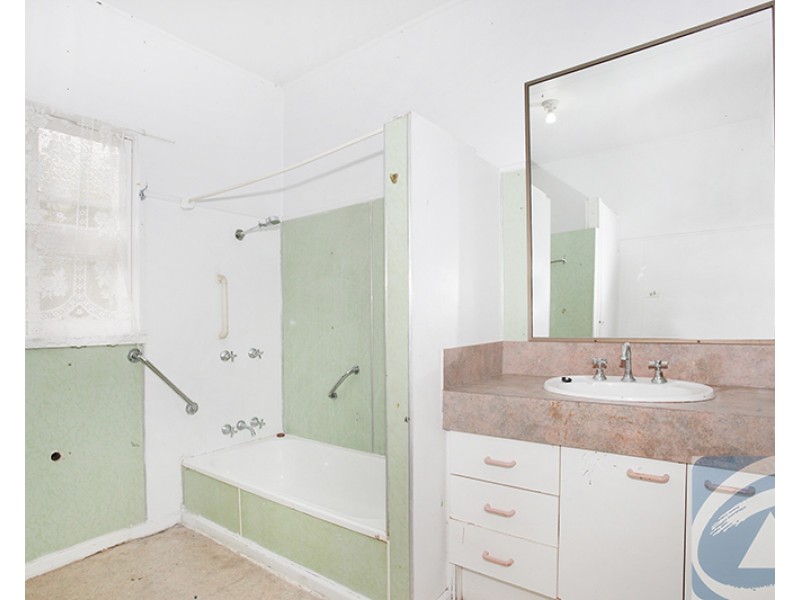 10 Laurel Street, Nambour QLD 4560