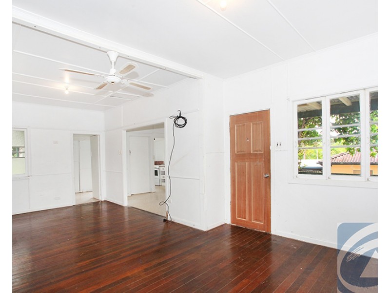 10 Laurel Street, Nambour QLD 4560