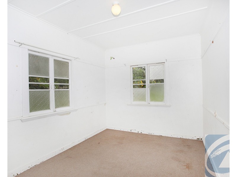 10 Laurel Street, Nambour QLD 4560