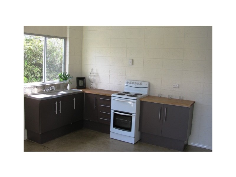 4/6 Washington Street, Nambour QLD 4560