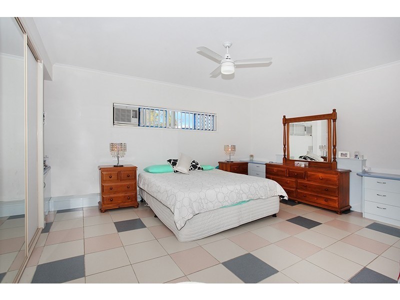 2/66 Jessica Blvd, Minyama QLD 4575