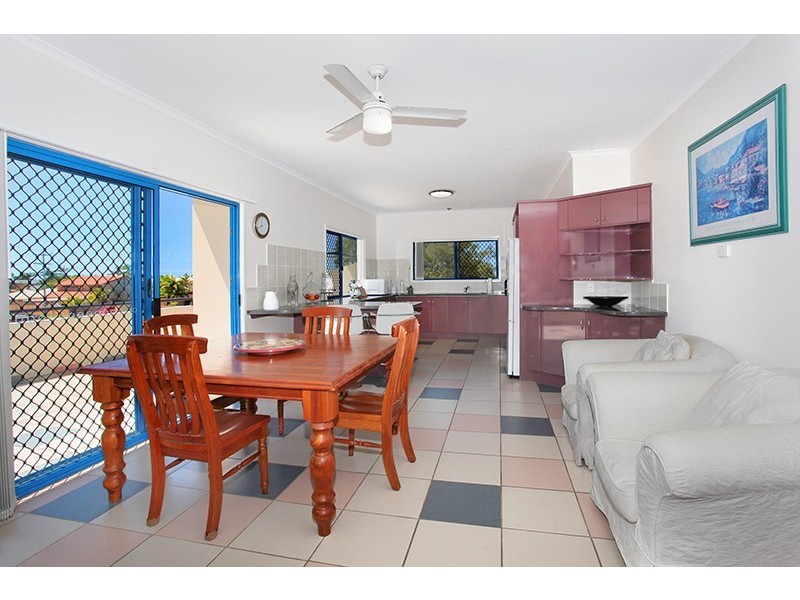 2/66 Jessica Blvd, Minyama QLD 4575