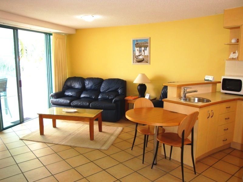 Alexandra Pde, Alexandra Headland QLD 4572