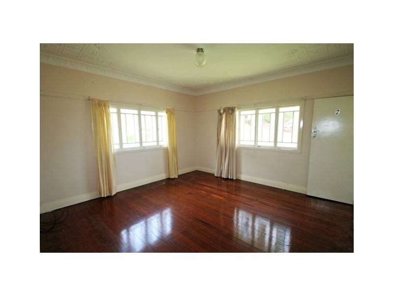 2/81 Coronation Ave, Nambour QLD 4560