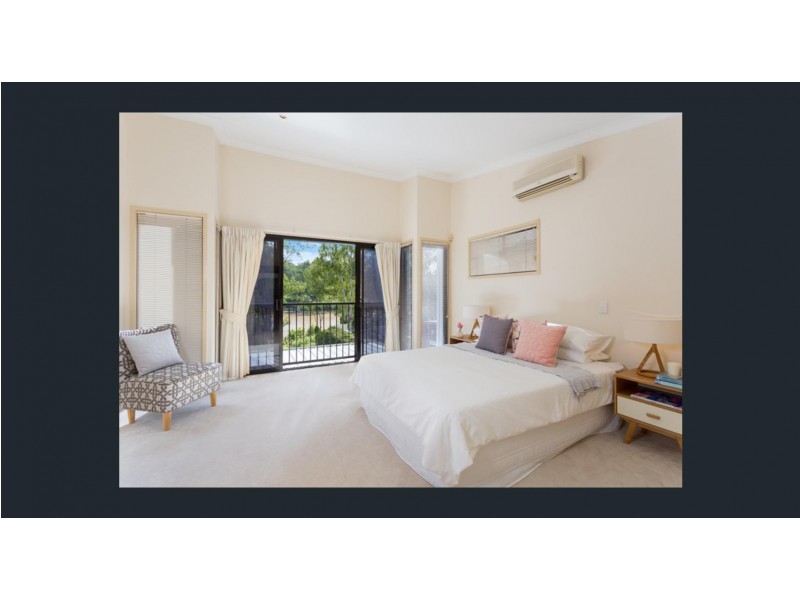 7 Samuel Place, Sinnamon Park QLD 4073