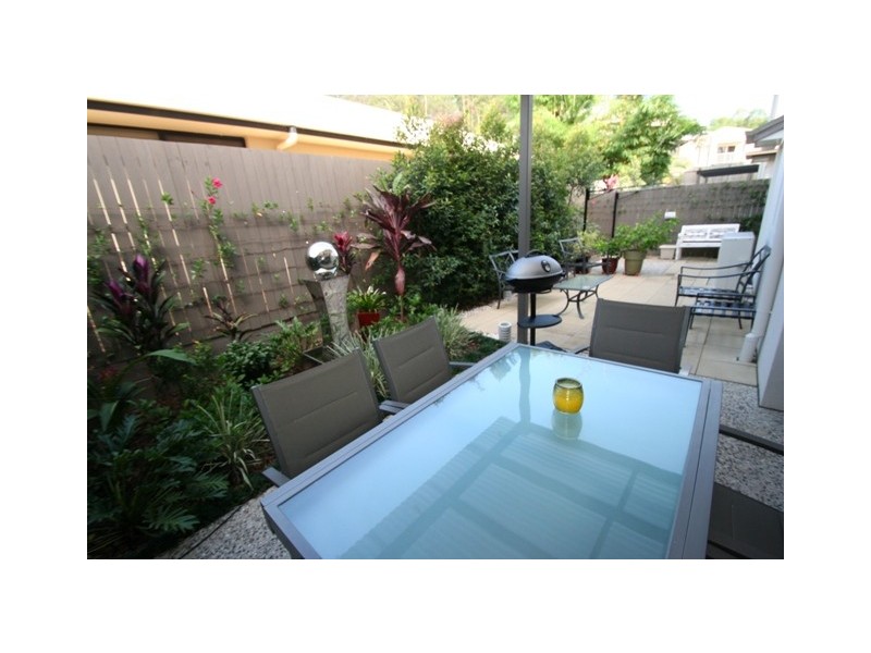 2/5 Bottle Brush Rd, Bli Bli QLD 4560