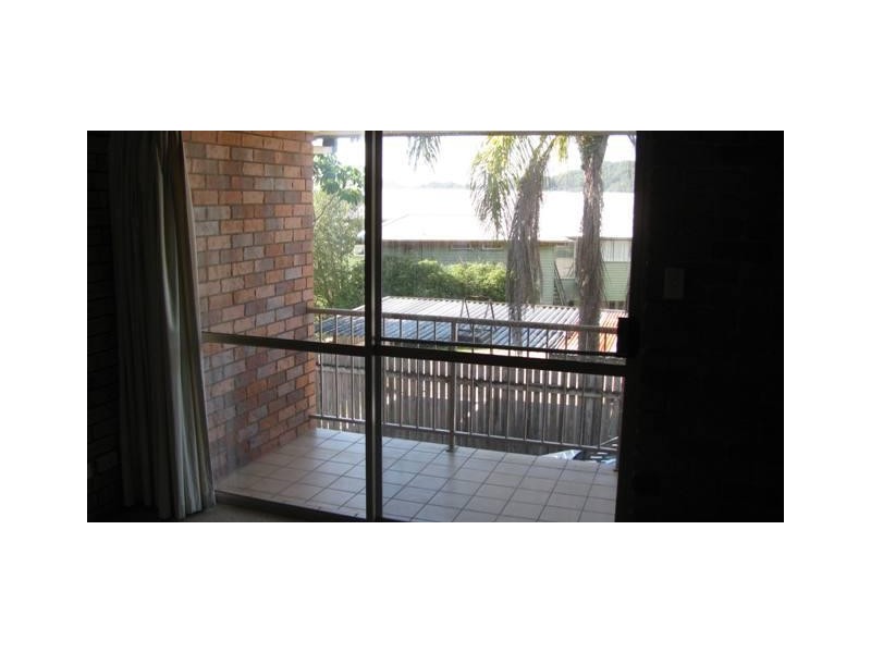 2/1 Sapphire Drive, Nambour QLD 4560