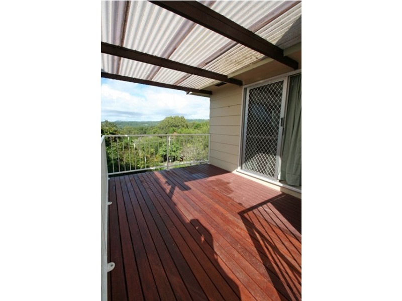 21 Raylee Ave, Nambour QLD 4560