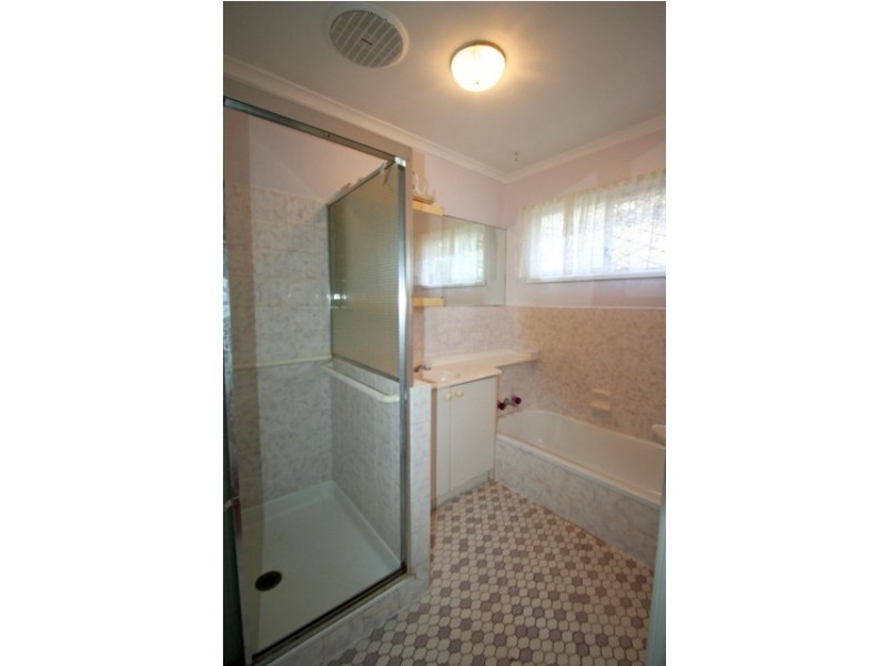 21 Raylee Ave, Nambour QLD 4560