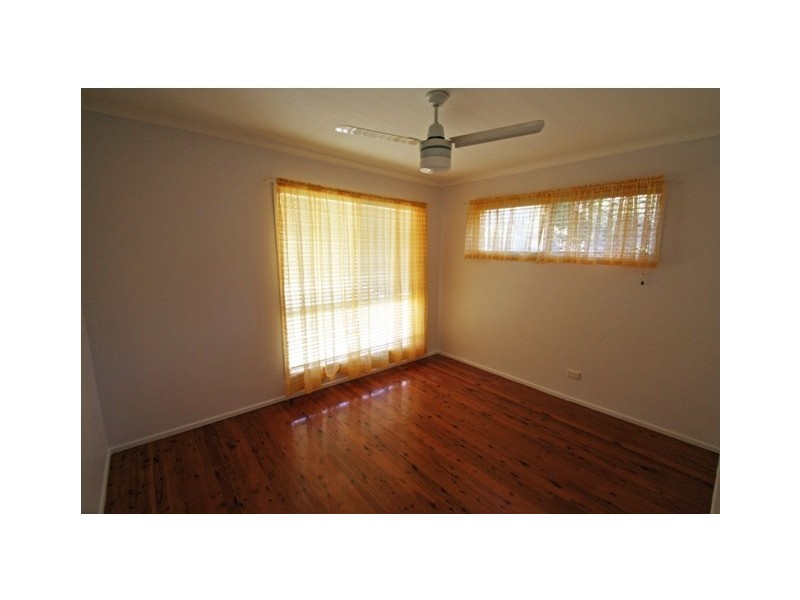 21 Raylee Ave, Nambour QLD 4560