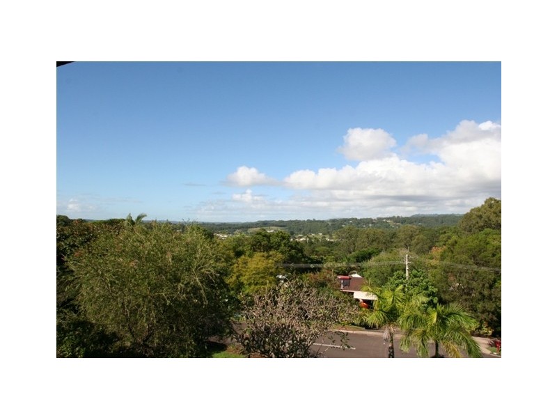 21 Raylee Ave, Nambour QLD 4560