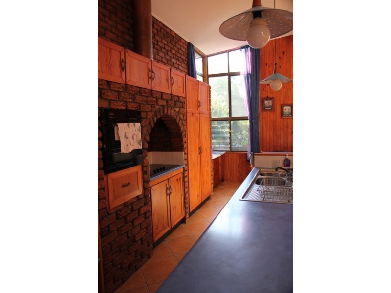 7 Nora Court, Nambour QLD 4560