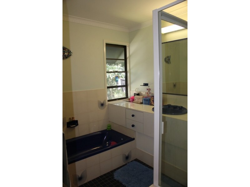 7 Nora Court, Nambour QLD 4560