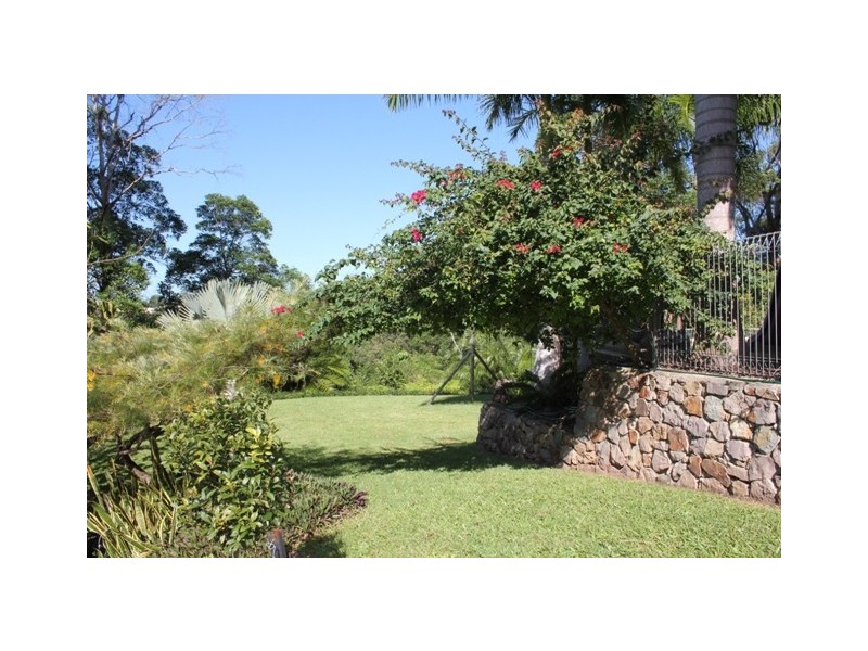 7 Nora Court, Nambour QLD 4560