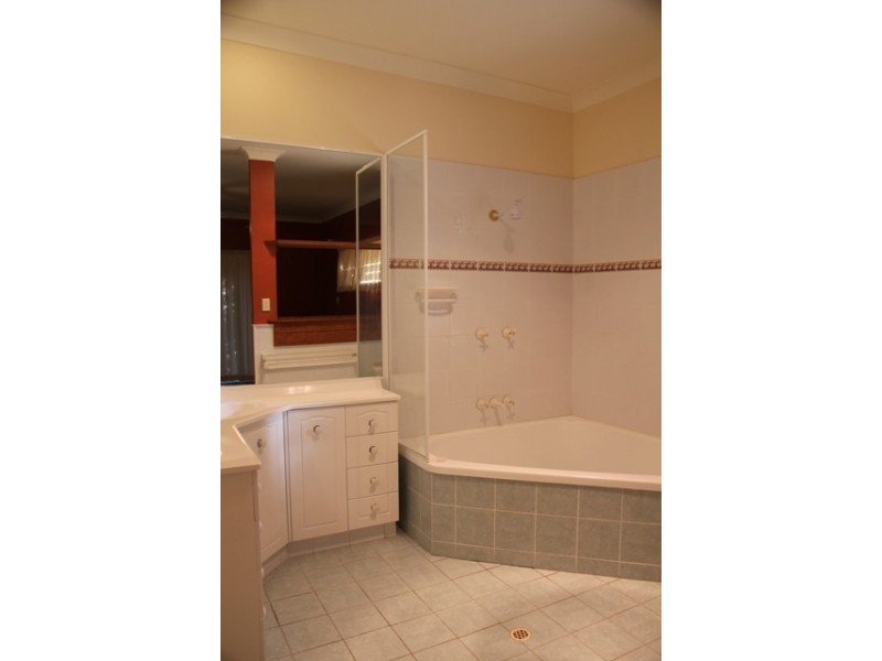 45 Gardenvale Drive, Nambour QLD 4560