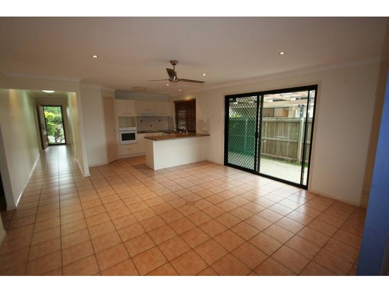 5 Bronte Crt, Sippy Downs QLD 4556