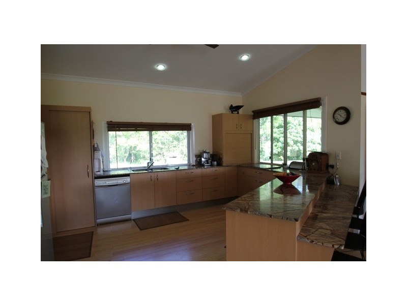 16 Kanga Court, Ninderry QLD 4561