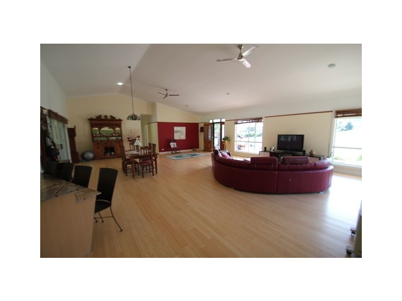 16 Kanga Court, Ninderry QLD 4561