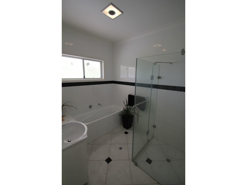 16 Kanga Court, Ninderry QLD 4561