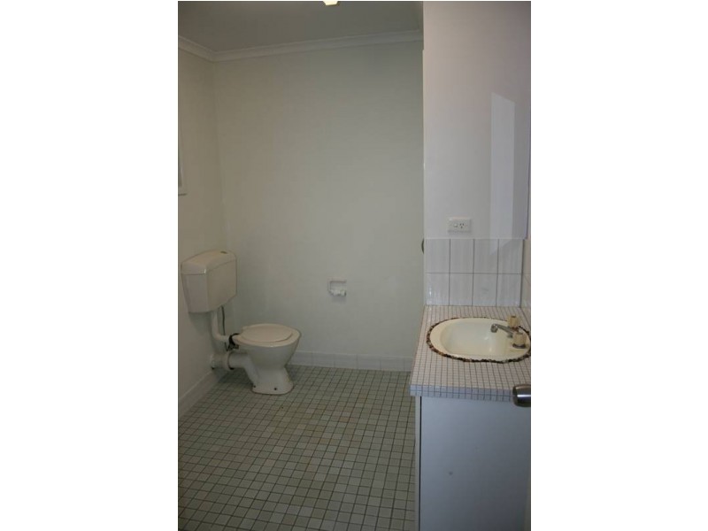 2/21 Park Rd, Nambour QLD 4560