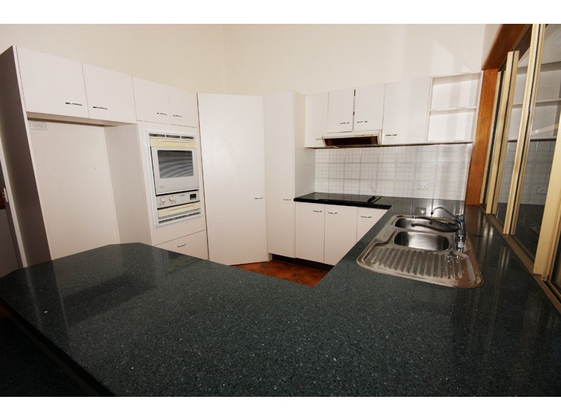 11 Canmaroo Ave, Nambour QLD 4560