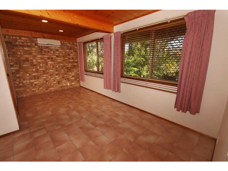 11 Canmaroo Ave, Nambour QLD 4560