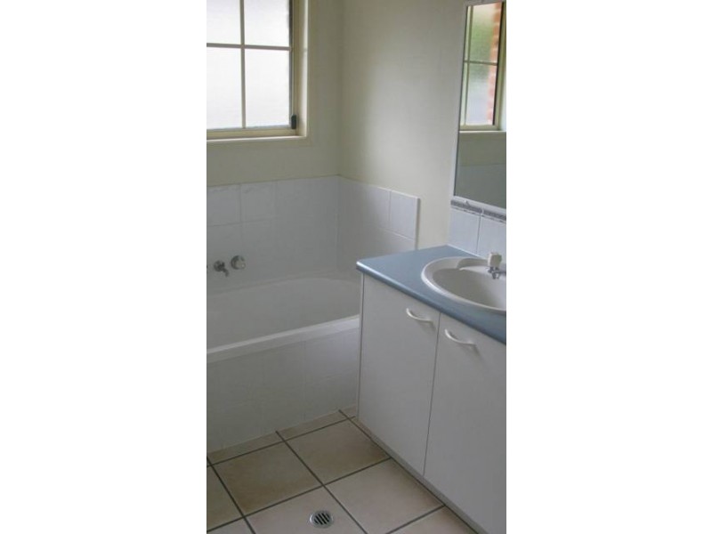 17 Yvonne Street, Highworth QLD 4560