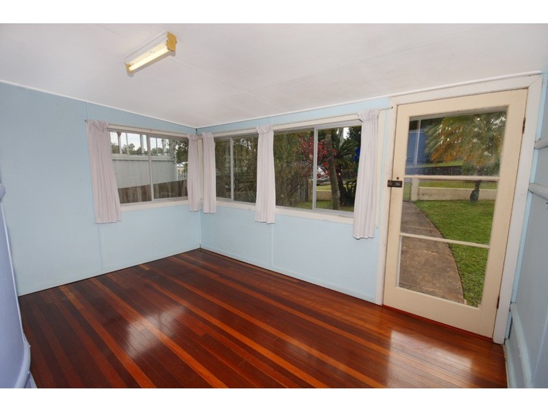 4 Oxleigh Cres, Nambour QLD 4560